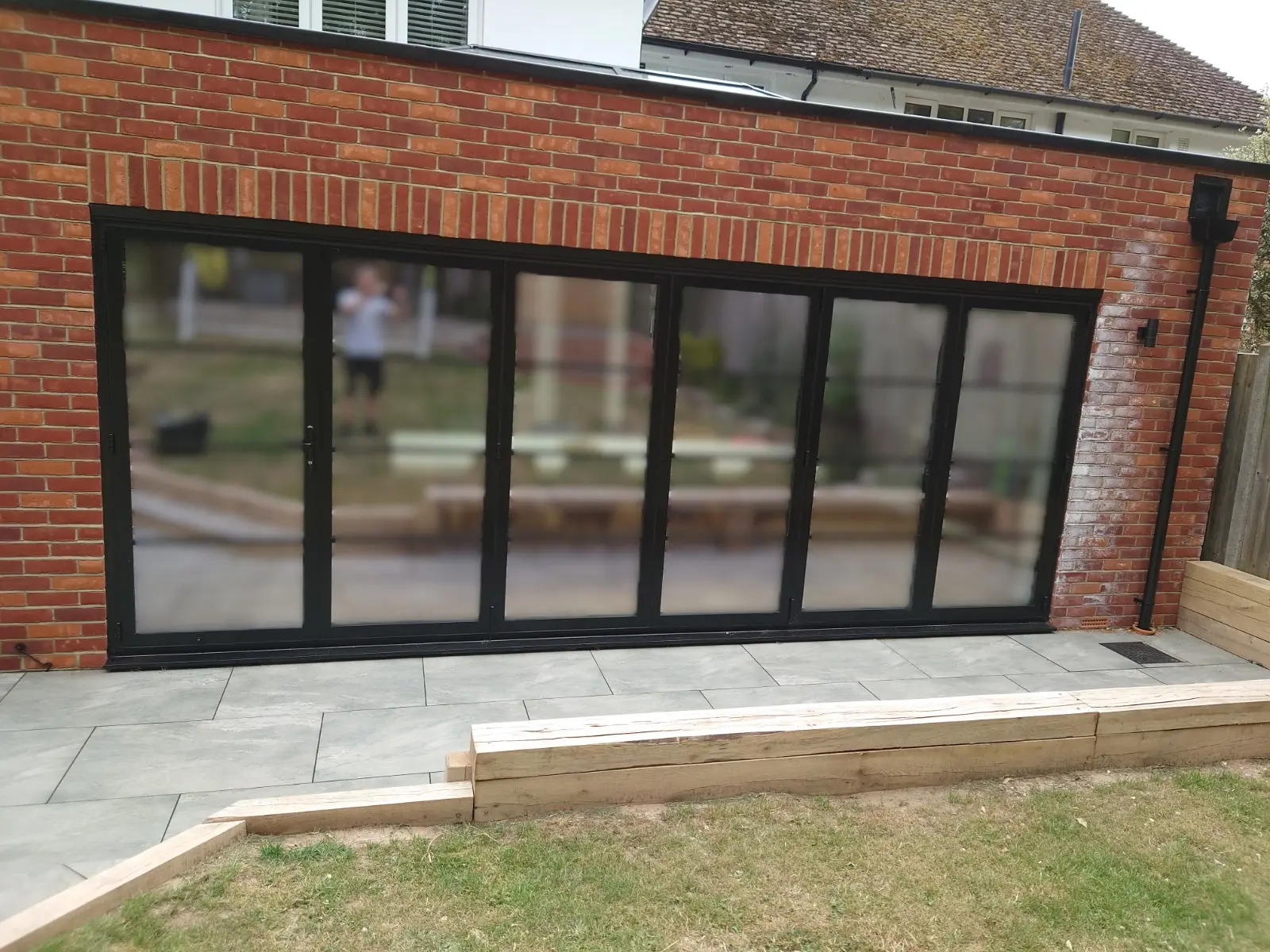 Aluminium sliding door fitted by HDS on a Hampshire extension