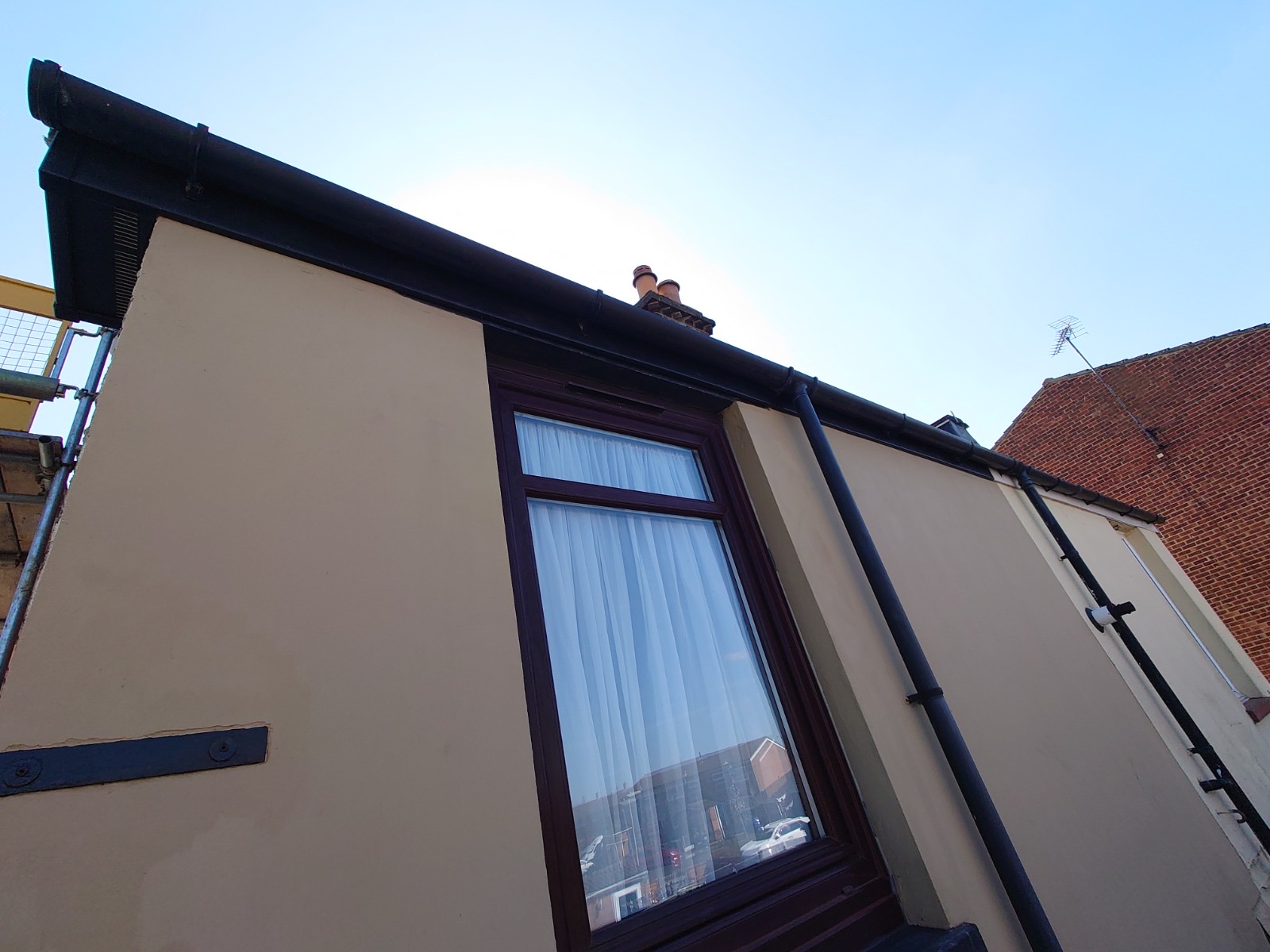 Guttering and fascia fitted along a roofline by HDS