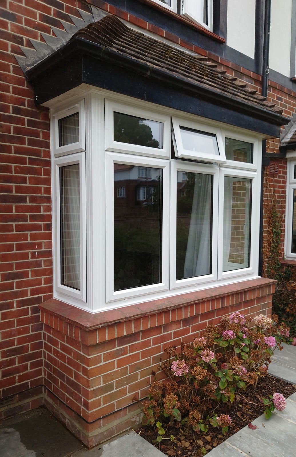 New white uPVC bay window fitted by HDS on a Hampshire home